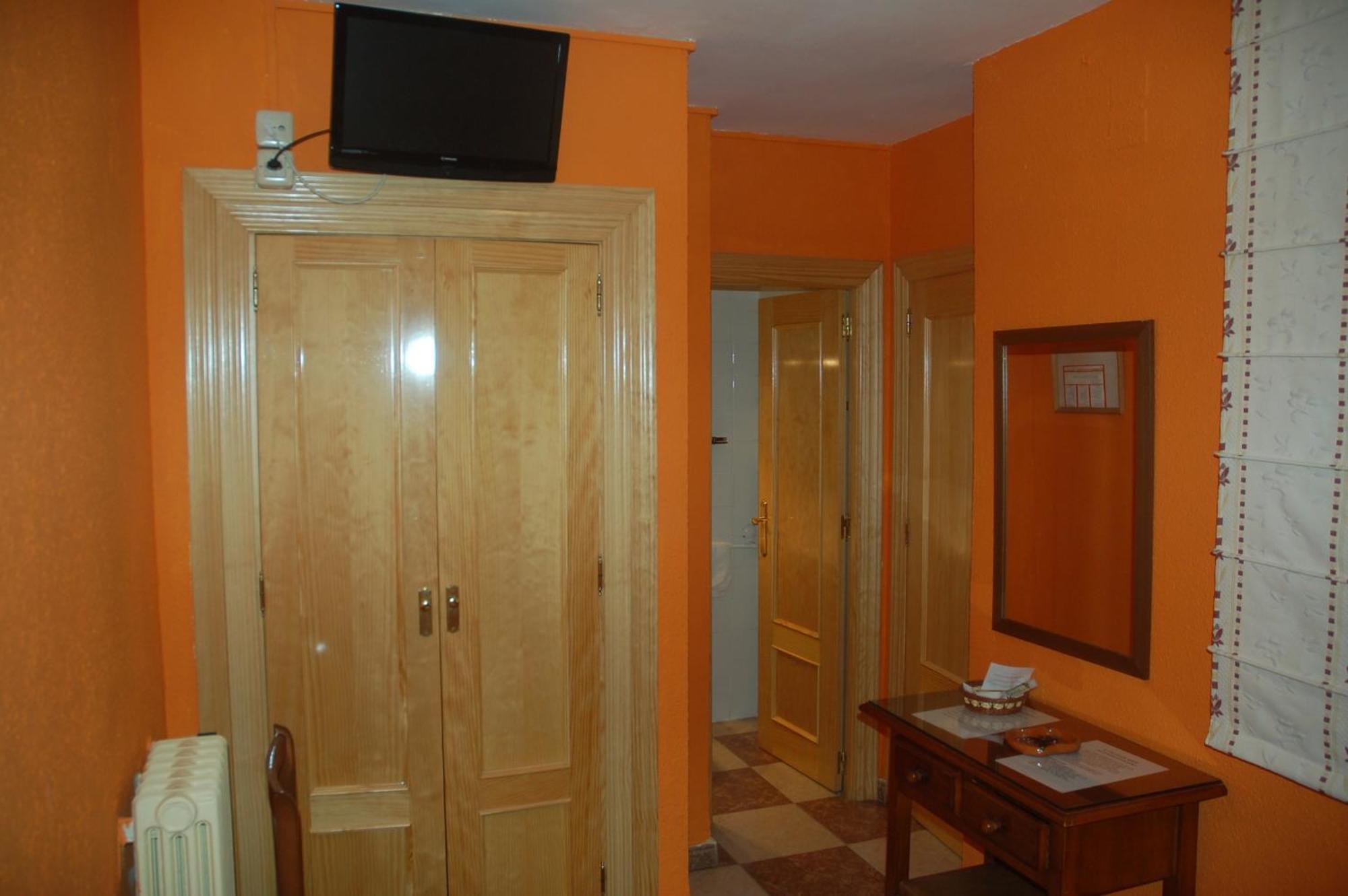 Hostal Residencia Castilla 쿠엥카 외부 사진