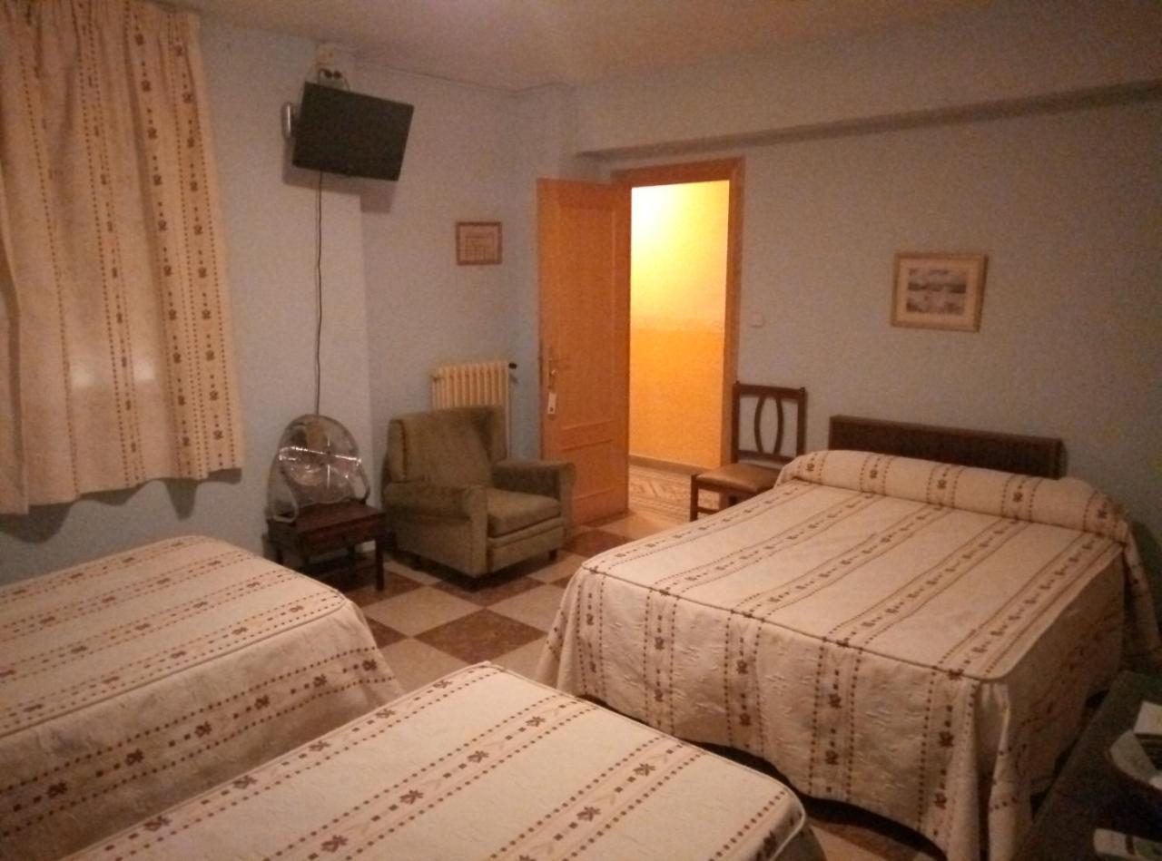 Hostal Residencia Castilla 쿠엥카 외부 사진